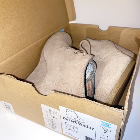 TOMS Kala Wedge Bootie Desert Suede - Women's size 7 - Picture 5 of 5